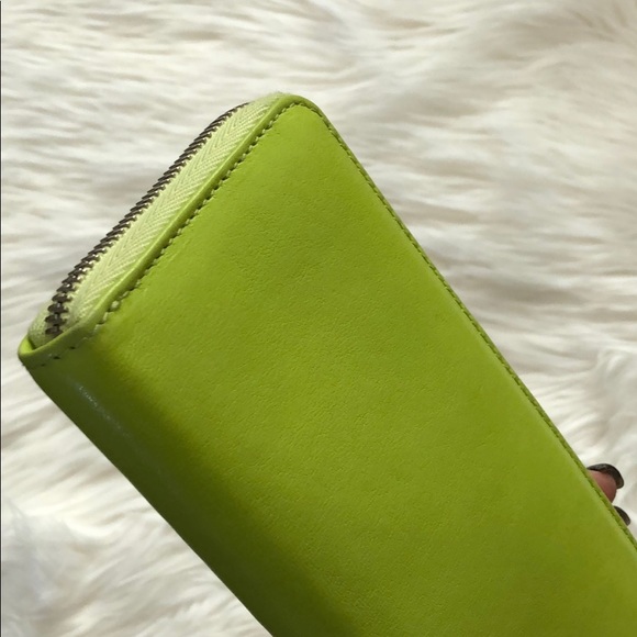 Marc Jacobs Full Size Wallet 💚 - Picture 6 of 8